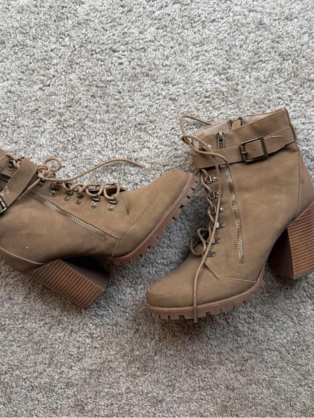 JustFab Pracida Lace Up Ankle Boots Brown Faux Suede Block Heel Combat Size 9.5